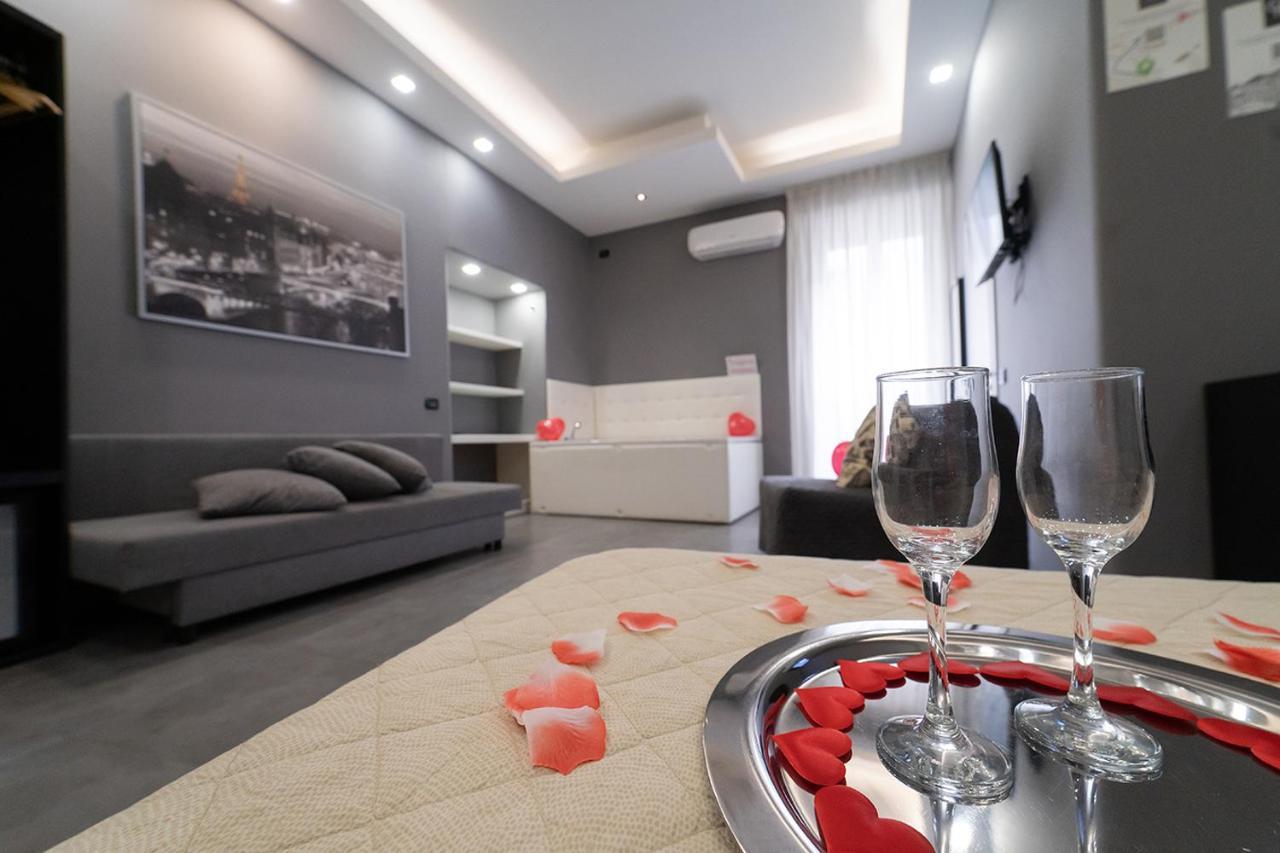 Отель Royal House Napoli Centro, By Clapa Group Экстерьер фото
