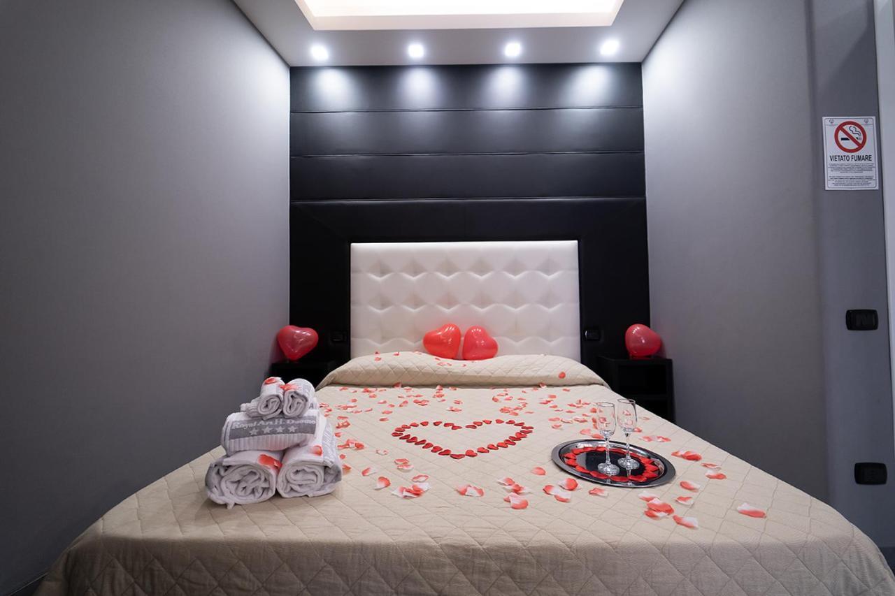 Отель Royal House Napoli Centro, By Clapa Group Экстерьер фото