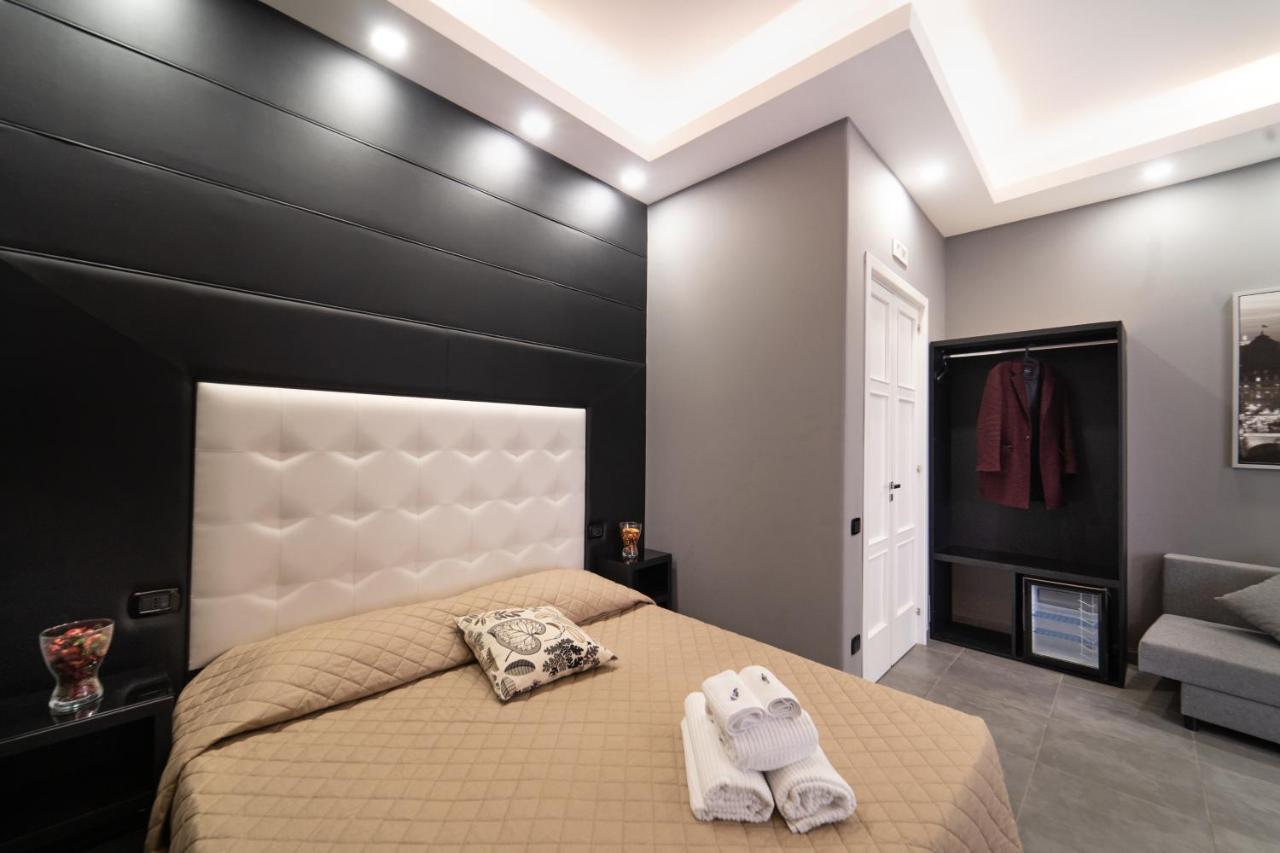 Отель Royal House Napoli Centro, By Clapa Group Экстерьер фото