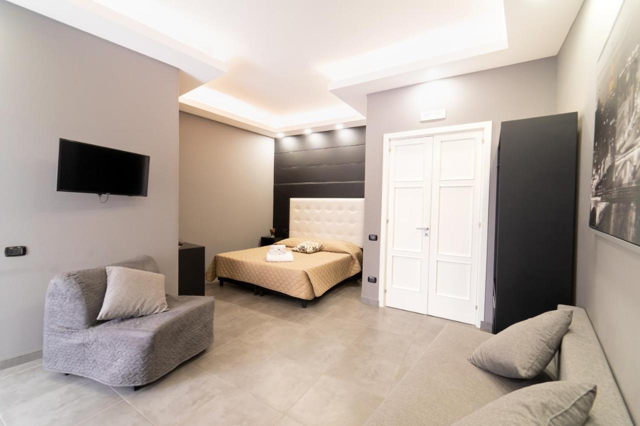 Отель Royal House Napoli Centro, By Clapa Group Экстерьер фото